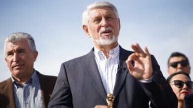 Photo of (Видео) Јакимовски до Тошковски: Срам да ти е, четири месеци стојат во фиока предметите за зонско паркирање во Карпош!