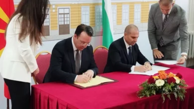 Photo of Николоски и Караџов го потпишаа Договорот за железничкиот тунел на Коридор 8