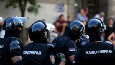 Photo of „Данас“: Српското МВР со предупредување до жандармеријата да не стапуваат во контакт со студентки во блокада