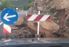Photo of Одрон на патот Маврово-Дебар кај село Врбјани, сообраќајот по една лента