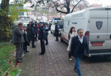 Photo of Мајка на еден од обвинетите за убиството на турскиот државјанин нападнала полициска службеничка