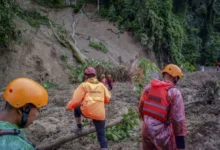 Photo of Бројот на жртви во поплавите и лизгањата на земјиштето на островот Суматра достигна 248, соопштија локалните власти