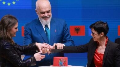 Photo of Рама симболично пресече торта во Брисел – Албанија го отвори последниот преговарачки кластер со ЕУ