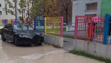 Photo of Жители на Аеродром со молба до Општината: Оставете педалинка пред градинката да можеме да си ги земеме децата!