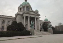 Photo of Пратениците во српскиот Парламент изгласаа осум од девет члена на Регулаторното тело за електронски медиуми