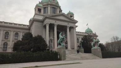 Photo of Пратениците во српскиот Парламент изгласаа осум од девет члена на Регулаторното тело за електронски медиуми