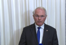 Photo of Кристофер Хил во Хаг: Хашим Тачи не беше командант на ОВК, тоа не беше организирана армија