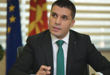 Photo of Не е само криминалот со ИПАРД. Како се копа песок на земјиште дадено за рибник? Николовски го прашува Трипуновски