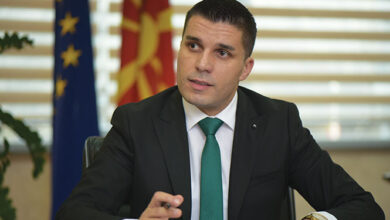 Photo of Не е само криминалот со ИПАРД. Како се копа песок на земјиште дадено за рибник? Николовски го прашува Трипуновски