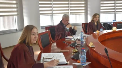 Photo of Владата на Ковачевски ги намалила платите на судиите и обвинителите, Уставен одлучил: „Со намалување на платите, не ви е загрозена независноста, тие и натаму ви се меѓу најголемите во државата!“