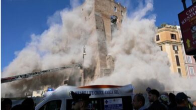 Photo of (ВИДЕО) Се урна дел од средновековна кула во Рим – еден работник заробен под урнатините