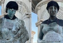 Photo of „Кој е Следен?“ го обви споменикот „Олимпија“ во црно: „Болката на Кочани мора да ја почувствуваме сите“