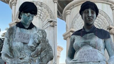 Photo of „Кој е Следен?“ го обви споменикот „Олимпија“ во црно: „Болката на Кочани мора да ја почувствуваме сите“