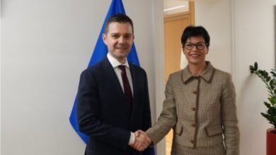 Photo of Муцунски се сретна со Марта Кос во Брисел