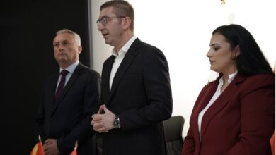 Photo of Мицкоски на отворање на новите канцеларии на здружението „ВМРО-ДПМНЕ Албанија“: Македонците во пиринскиот дел ја немаат оваа можност