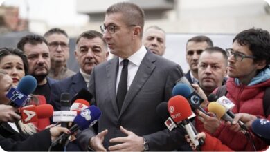 Photo of Крилото на Села преминува во опозиција, Мицкоски порача: Владата нема потреба од нови партнери