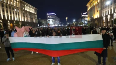 Photo of Бран протести низ Бугарија: Како одговор на граѓанскиот гнев предлог-буџетот е повлечен, но притисокот за предвремени избори продолжува