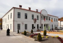 Photo of МВР: Поведена прекршочна постапка против градоначалникот на Струга за неупотреба на државното знаме