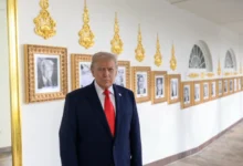 Photo of Администрацијата на Трамп го исмеа Бајден со плоча на Белата куќа