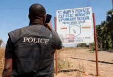 Photo of Нигерија соопшти дека 130 киднапирани ученици се ослободени по еден месец