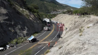 Photo of Најмалку 10 жртви во превртување на автобус во Мексико