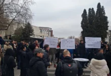 Photo of Протест на кумановци кои работеа во Ирак и Авганистан за известувањата од УЈП