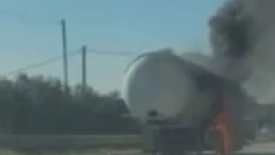 Photo of На цистерна со гас, со македонски регистарски таблички, избувнал пожар на патот Елбасан – Пеќин