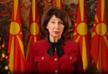 Photo of Сиљановска-Давкова во честитката за Новата година се наврати на трагедијата во Кочани и порача да се обезбеди правда