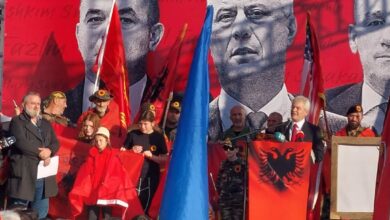 Photo of Ахмети од митингот на „Скендербег“ ја смирува топката – протестот не е против Македонија