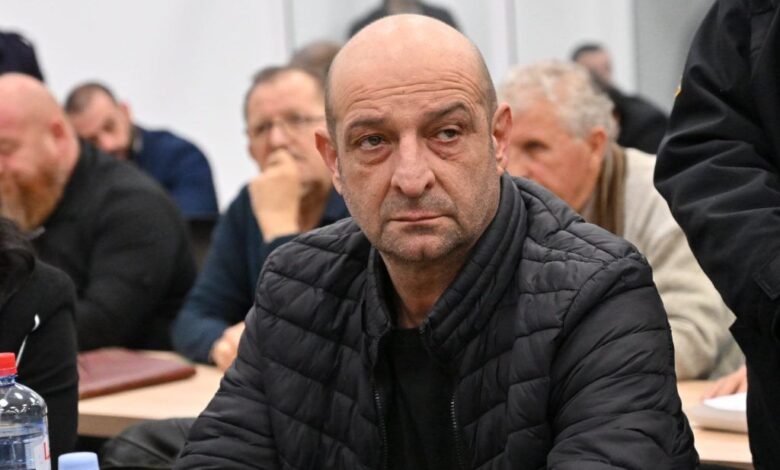 Photo of (ВИДЕО) ДЕКО во судница: Носиме сите иста болка како вас. Бурна реакција од родителите, со плачење ја напуштија судницата