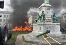 Photo of Палежи и демолирање на протестот на земјоделците пред Европскиот парламент во Брисел