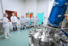 Photo of ПУШТЕНА ВО УПОТРЕБА НОВАТА МИКРОБИОЛОШКА ЛАБОРАТОРИЈА ЗА КВАЛИТЕТ НА „АЛКАЛОИД“ ПРИ ОФИЦИЈАЛНАТА ПОСЕТА НА ВЛАДИНА ДЕЛЕГАЦИЈА НА КОМПАНИЈАТА