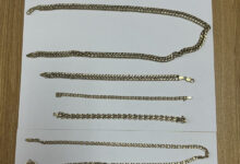 Photo of ГАЛЕРИЈА: Украла златен накит од куќа во гостиварско село во вредност од 9.000 евра – полицијата ја уапсила