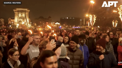 Photo of (Видео) Масовен протест против Орбан во Будимпешта