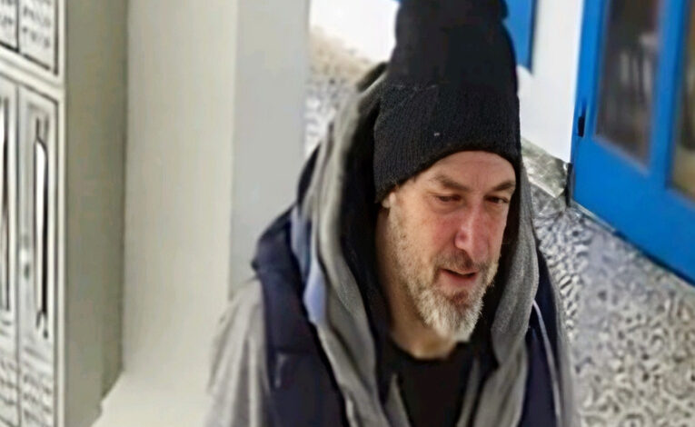 Photo of (Видео) Маж во Белград нападнал баба со нож пред нејзиниот внук во зграда