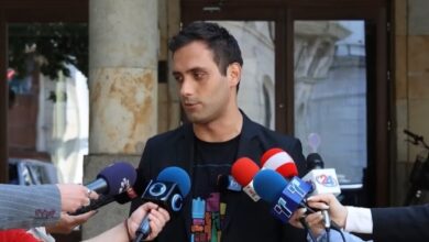 Photo of Мециновиќ за мигрантите од Британија: Овие договори практично ја сведуваат Македонија на место каде што другите ќе ги складираат „непосакуваните“ – најчесто сиромашни, ранливи бегалци кои бараат шанса за живот!