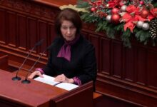 Photo of Давкова: Трагедијата во Кочани е нашиот „ѕид на срамот“ – политичарите итно да ги тргнат рацете од судството