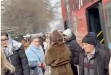 Photo of Викање и пцуење по шоферот: хаос се случи откако автобус на ЈСП доцнел, па се расипал на втора станица