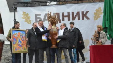 Photo of Пред Соборниот храм се одржа централно одбележување на Бадник