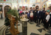 Photo of Путин на божиќна служба ја истакна „светата мисија“ на руските војници