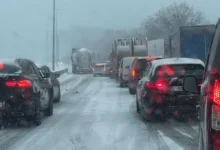 Photo of Снегот предизвика блокади, прекини и застои во сообраќајот во Белгија и Холандија