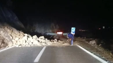 Photo of МВР: Одрон на автопатот Скопје – Велес, поплави во Крушевско и забрана за камиони на патот Струга – Ќафасан