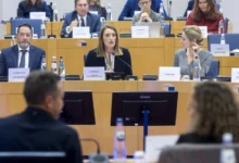 Photo of Лидерите на партиите во ЕП бараат конкретна и опиплива поддршка од ЕУ за Гренланд и Данска