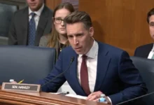 Photo of Сослушување во Сенатот: Дали мажите можат да забременат? Лекарка 11 пати одбива да му одговори на сенаторот Хаули