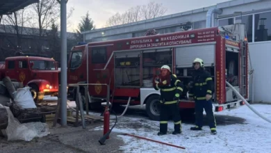 Photo of Пожар на хала во Кавадарци, пожарникарите на терен