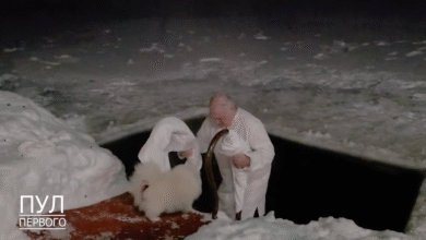 Photo of (Видео) На -15 степени Лукашенко се избања во ледена вода по повод Богојавление