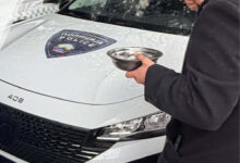 Photo of (ФОТО)Тошковски со чиј амин попови ги прскаа со „света“ вода полициските автомобили и мотори?!