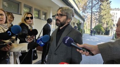 Photo of Апасиев пред лидерската средба: Немаме никаков проблем да ја укинеме Пржинската влада, нас ни е сеедно кои се на власт, ние секако го ’јадеме стапот‘!