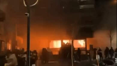 Photo of Скандалозна одбрана по трагедијата во Швајцарија: Сопствениците на барот ја обвинија мртвата келнерка за пожарот