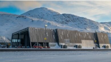 Photo of Паника на аеродромот во Гренланд – сомнителен маж се качил во авионот на данската премиеркаПаника на аеродромот во Гренланд – сомнителен маж се качил во авионот на данската премиерка